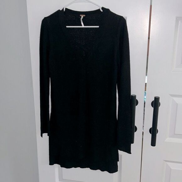 Free People classic black knit sweater‎ tunic size small - Picture 2 of 8